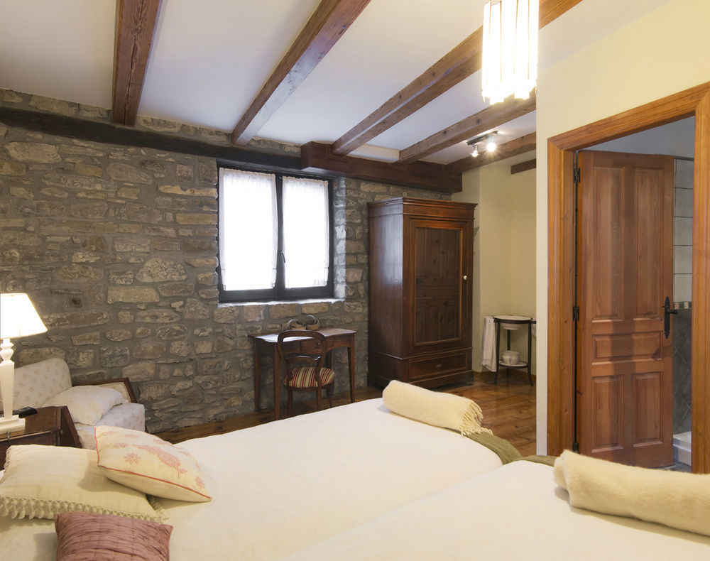Hotel Argonz Etxea Urzainqui Exteriér fotografie